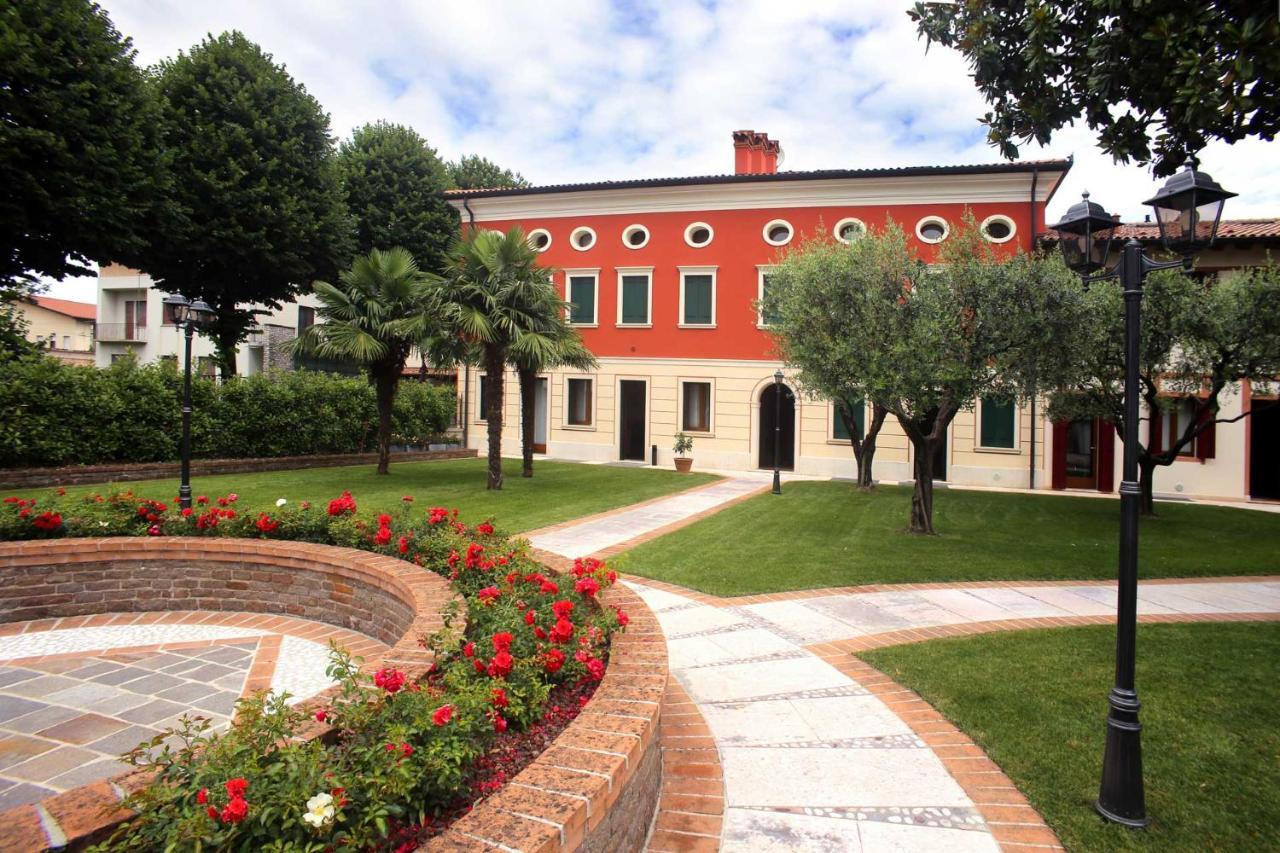 Villa Tiziano Residence Rosà Buitenkant foto